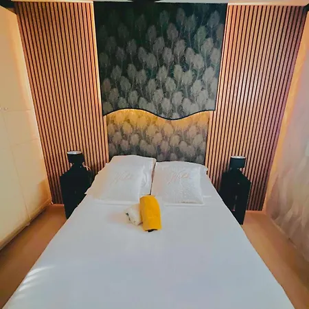 Appartement Center - 2 Bedrooms - 4 Pers - With Parking