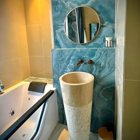 Appartement Center - 2 Bedrooms - 4 Pers - With Parking