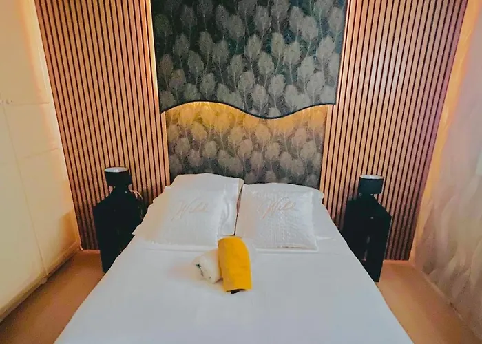 Apartment Center - 2 Bedrooms - 4 Pers - With Parking