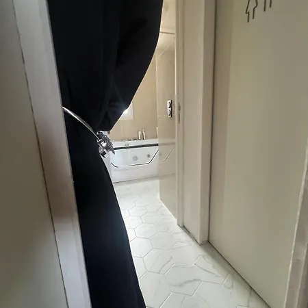 Center - 2 Bedrooms - 4 Pers - With Parking